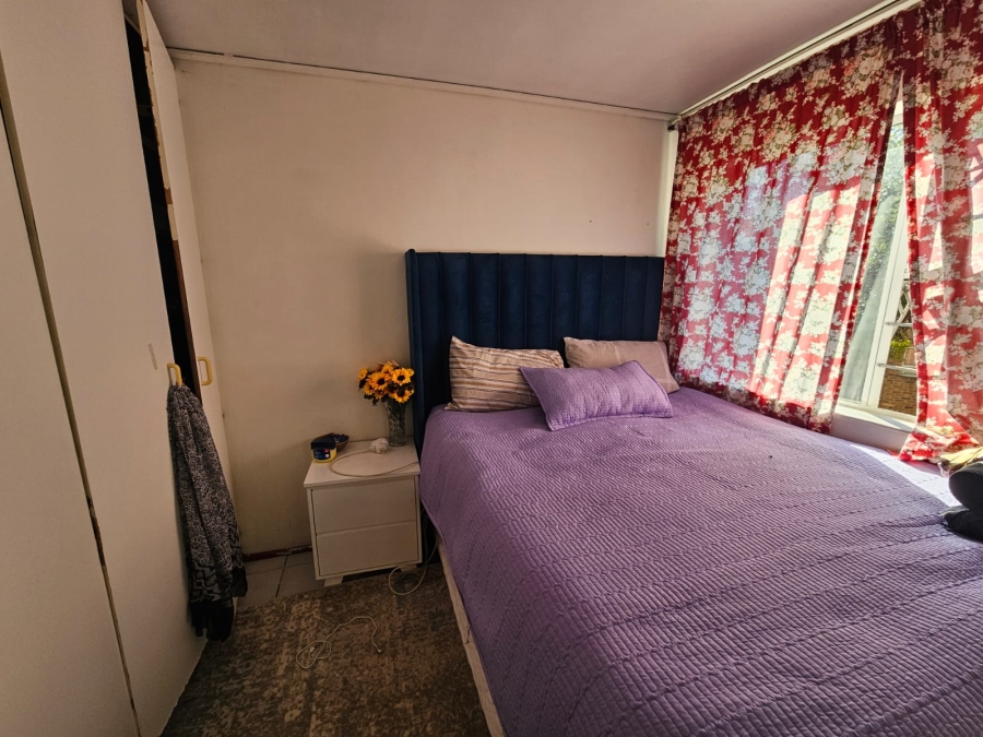 1 Bedroom Property for Sale in Oakglen Western Cape